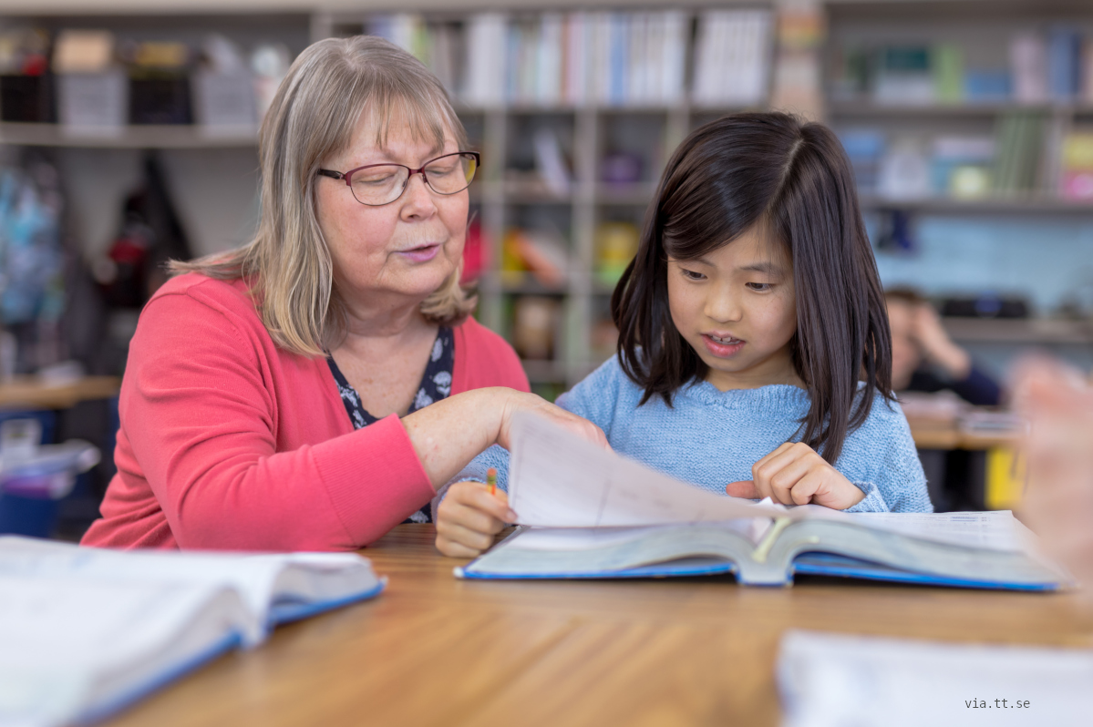Unsere Klassenoma ist klasse! – Senioren an schwedischen Schulen