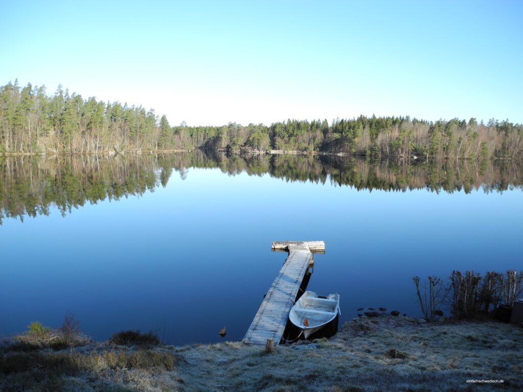Urlaub in Südschweden. Der See Halen.